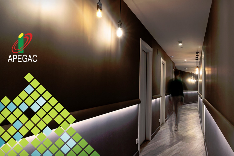 Iluminação de Emergência em Espaços Comuns: Um Reforço Essencial à Segurança nos Edifícios Iluminação de Emergência em Espaços Comuns: Um Reforço Essencial à Segurança nos Edifícios